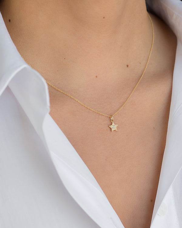 Noémie The Single Star Diamond Necklace
