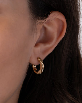 14K Gold Ribbed Huggie Earrings