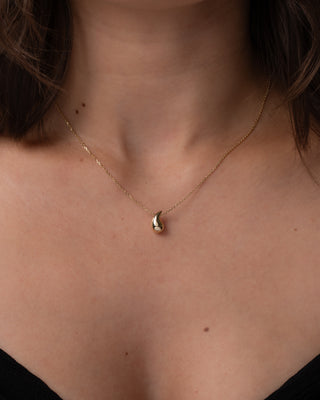 14K Gold Teardrop Necklace