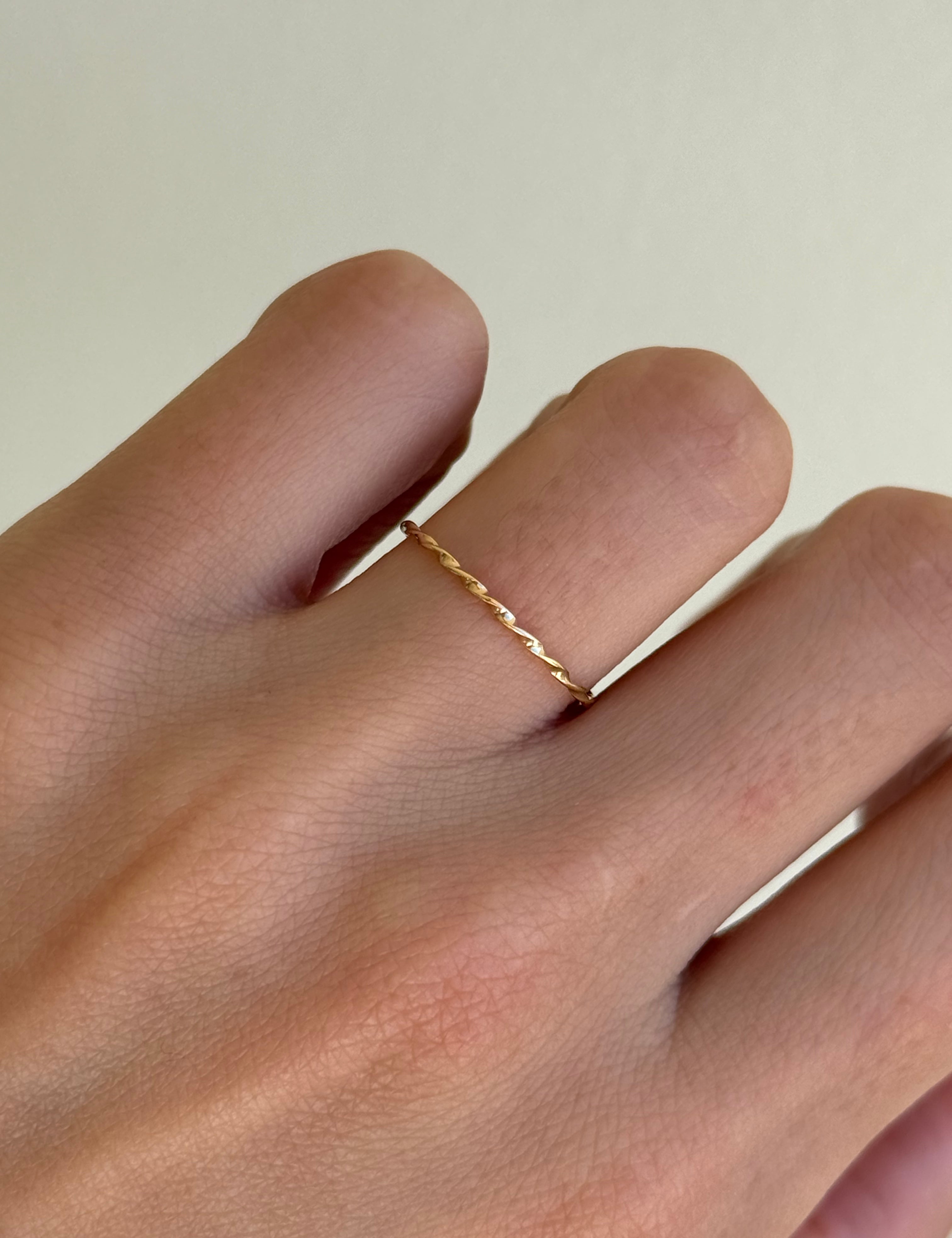 14k Thin Twisted Stacking Band - Size 7 SAMPLE SALE Zoe Lev Jewelry