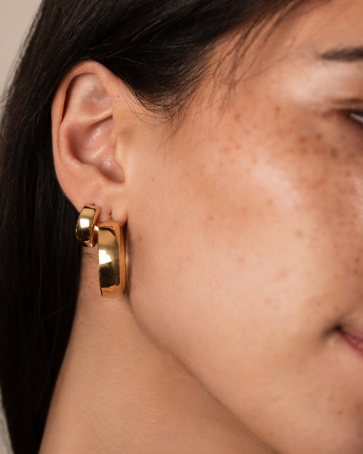 14k Gold Medium Bubbled Flat Hoop Earrings Hoops & Huggies Zoe Lev Jewelry