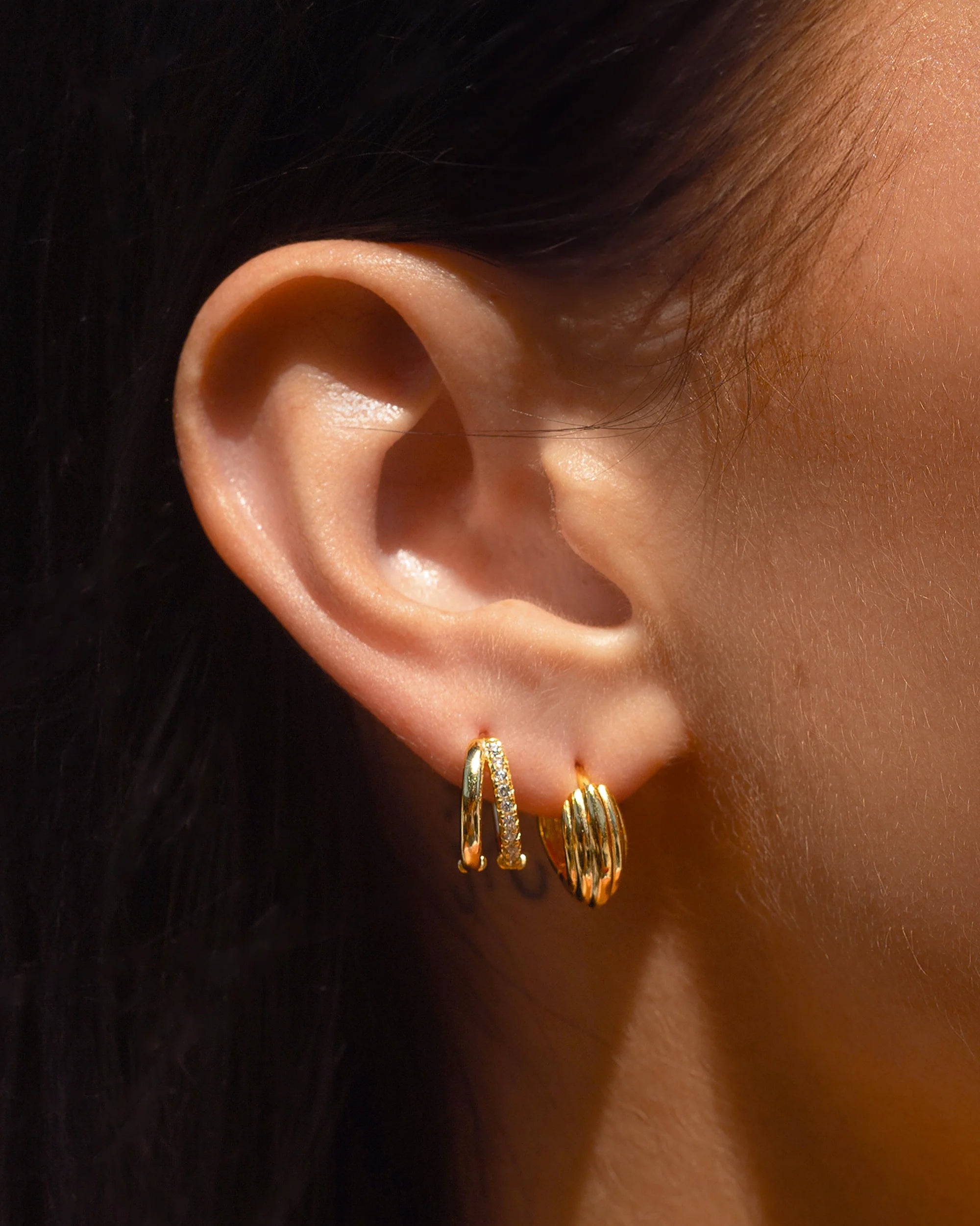 Small Ribbed Huggie Earrings Vermeil Zoe Lev Jewelry