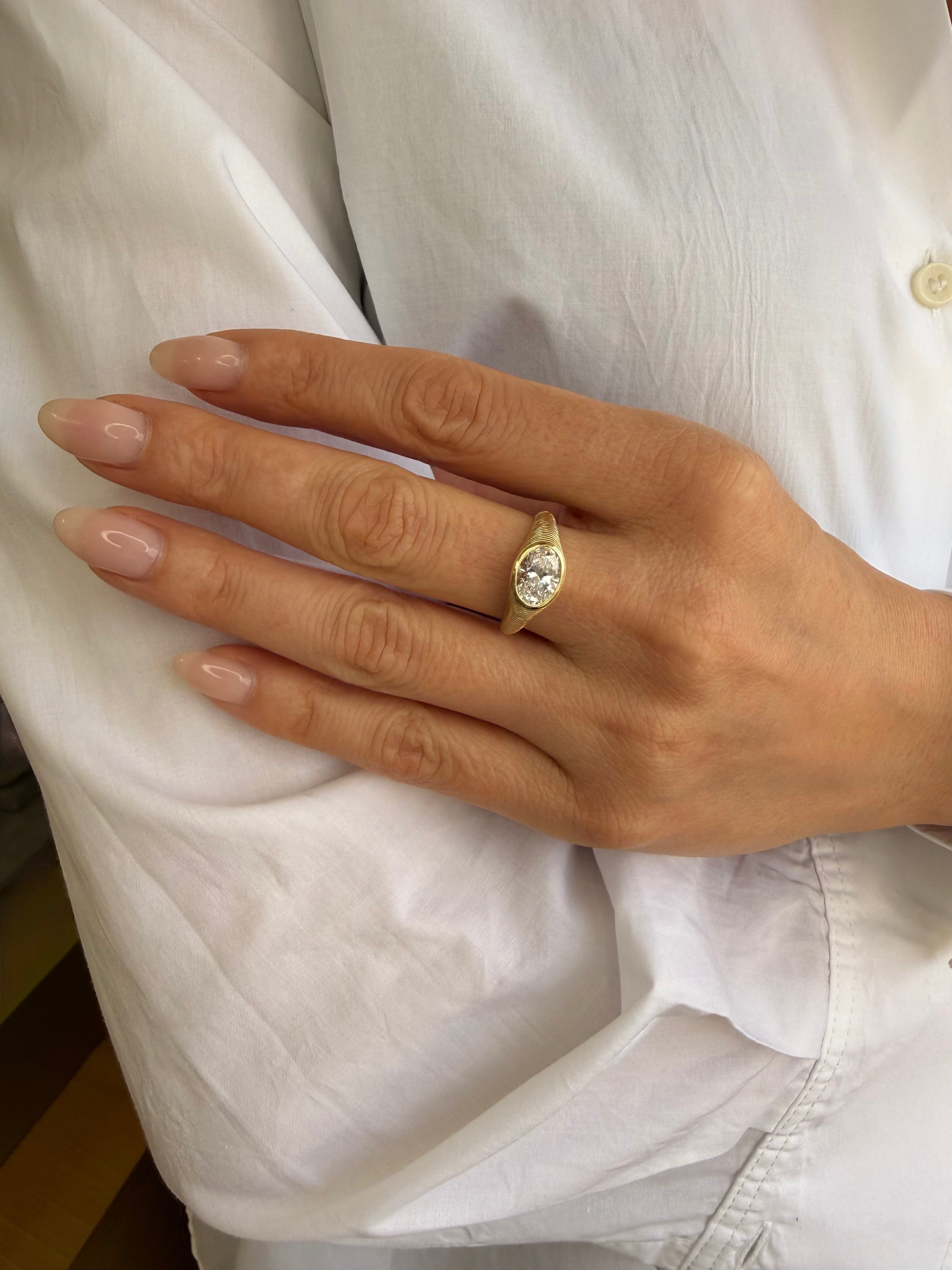 14k Gold Fluted Signet Ring Ring Zoe Lev Jewelry