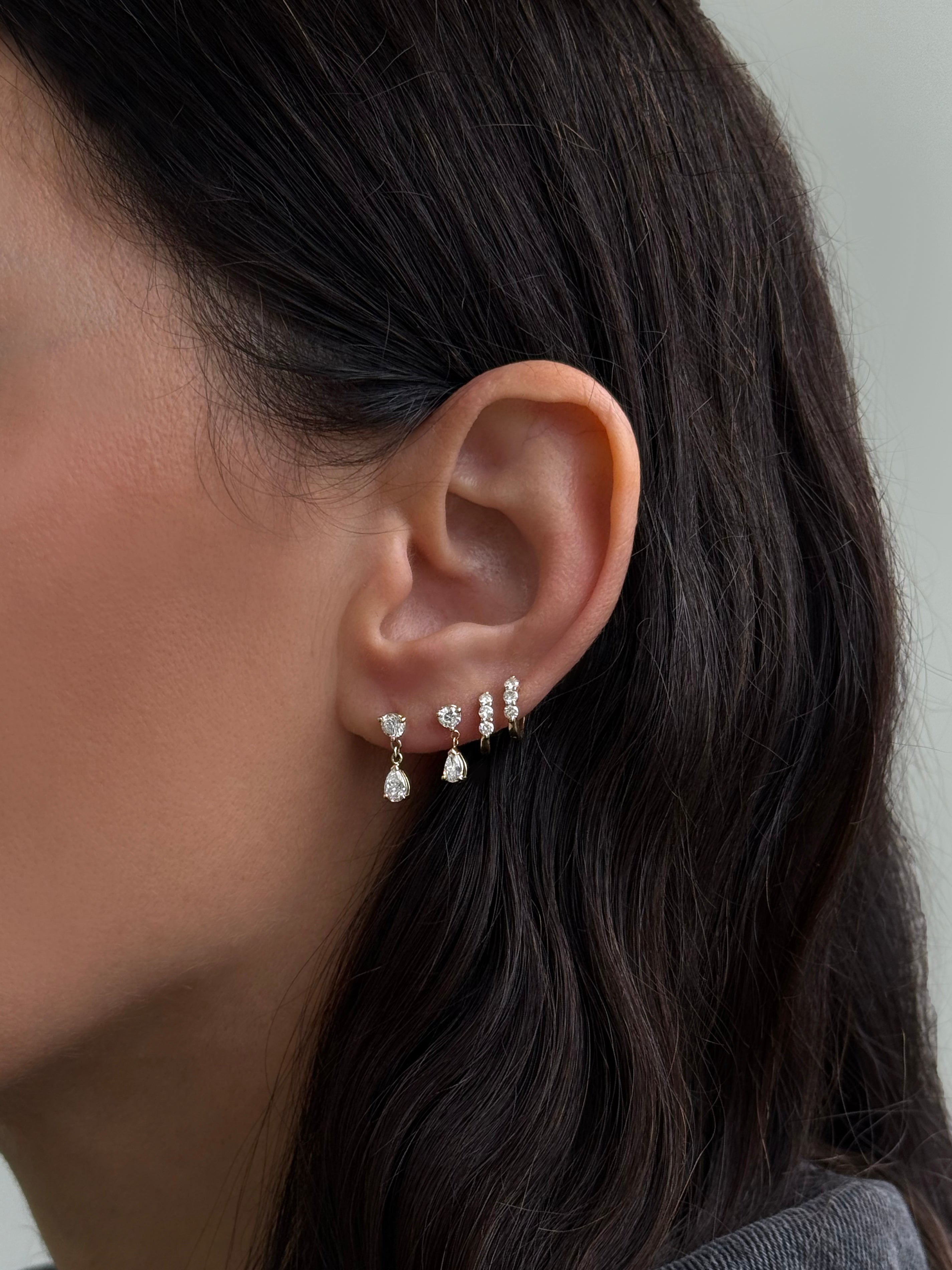 アクセサリー DIAMOND SLAB STUD EARRING Mini Lab Diamond Pear 3 Prong Drop Stud Earring
