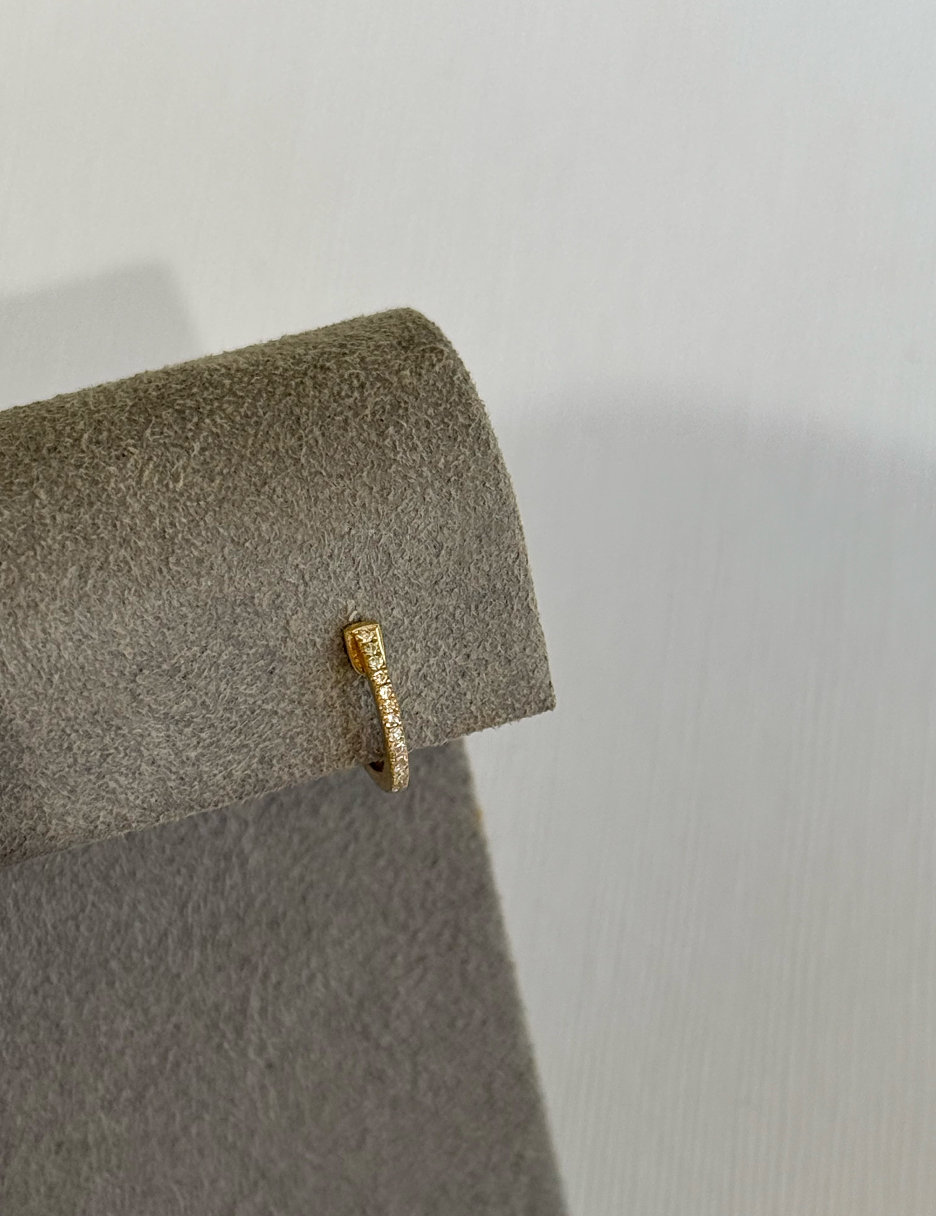 Small Diamond Huggie - Single SAMPLE SALE Zoe Lev Jewelry