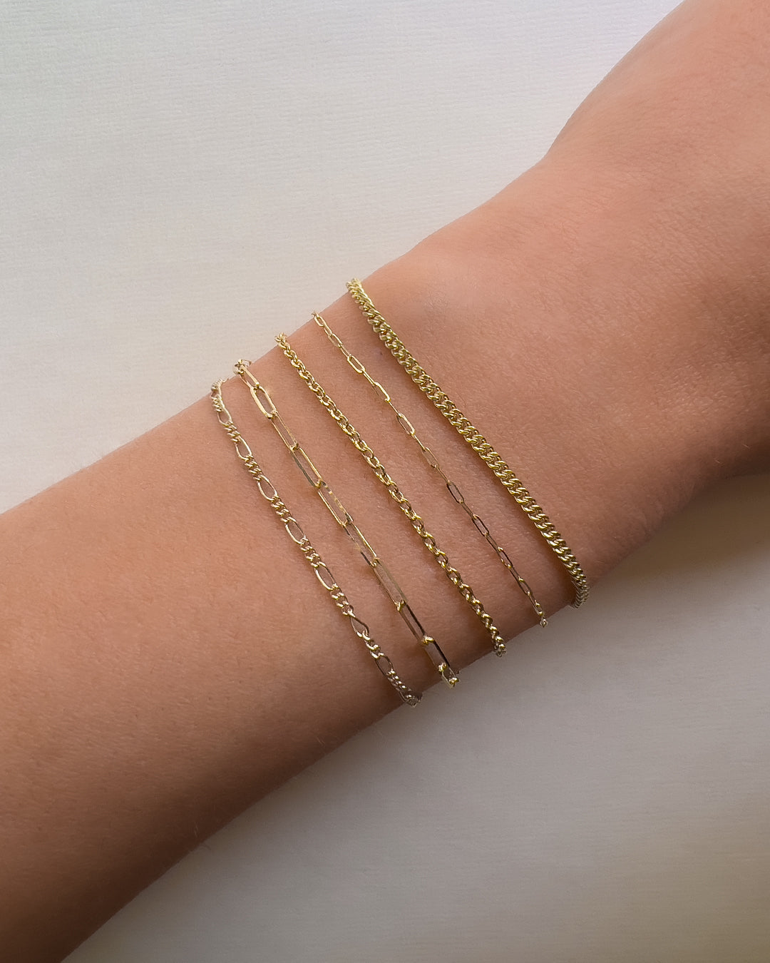 14k Gold Small Curb Link Chain Bracelet