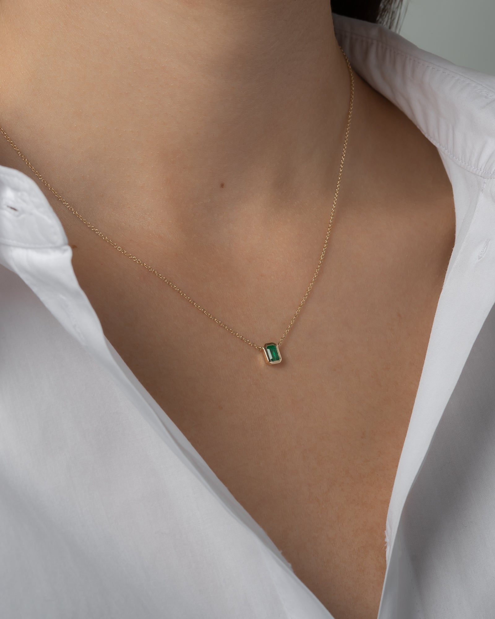 AMMANII Green Single Stone Emerald Cut Necklace in Vermeil Gold