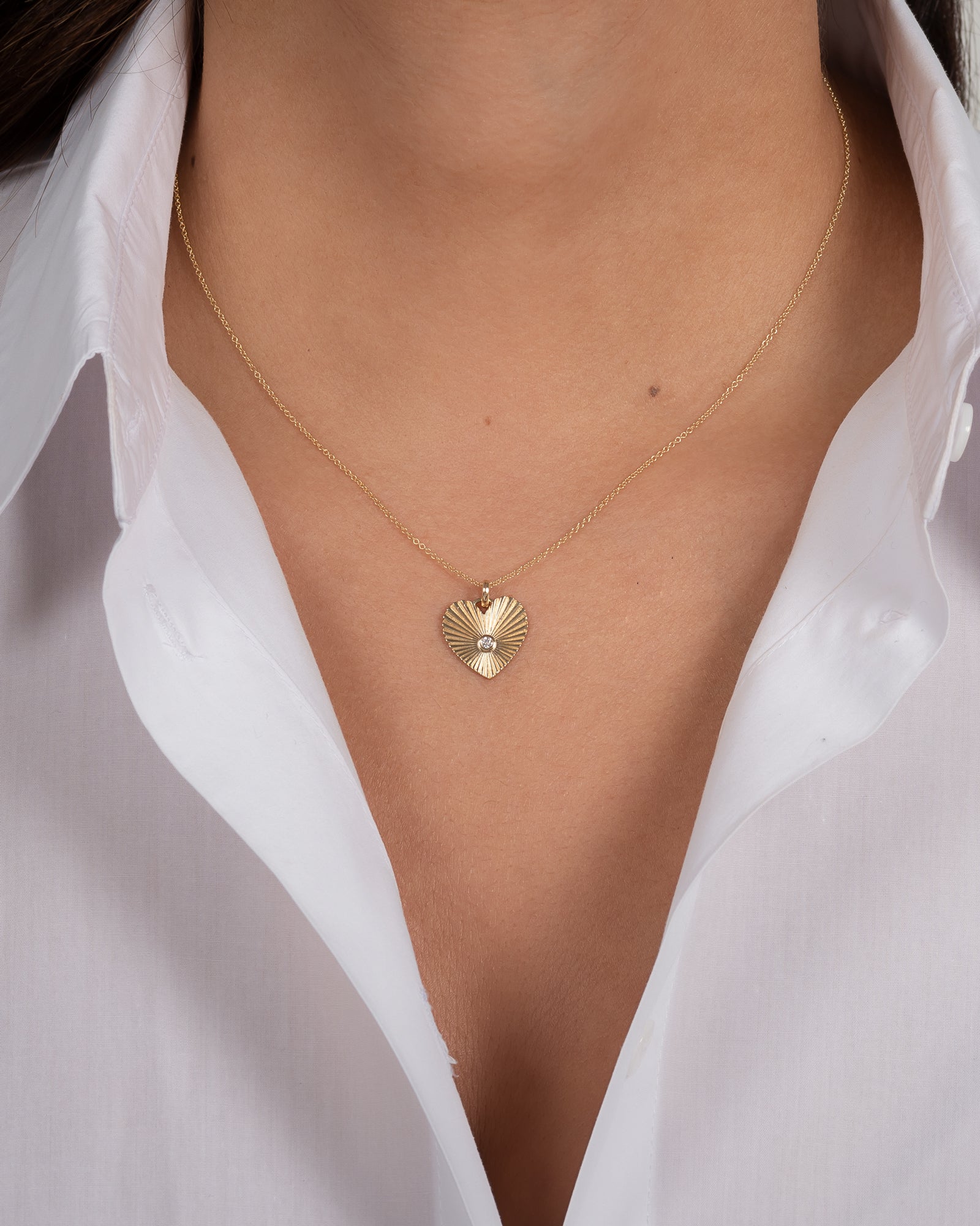 Louis Vuitton Necklace Pandan Tiff Sweet Monogram Pink Gold Choker Leather  GP ref.572151 - Joli Closet