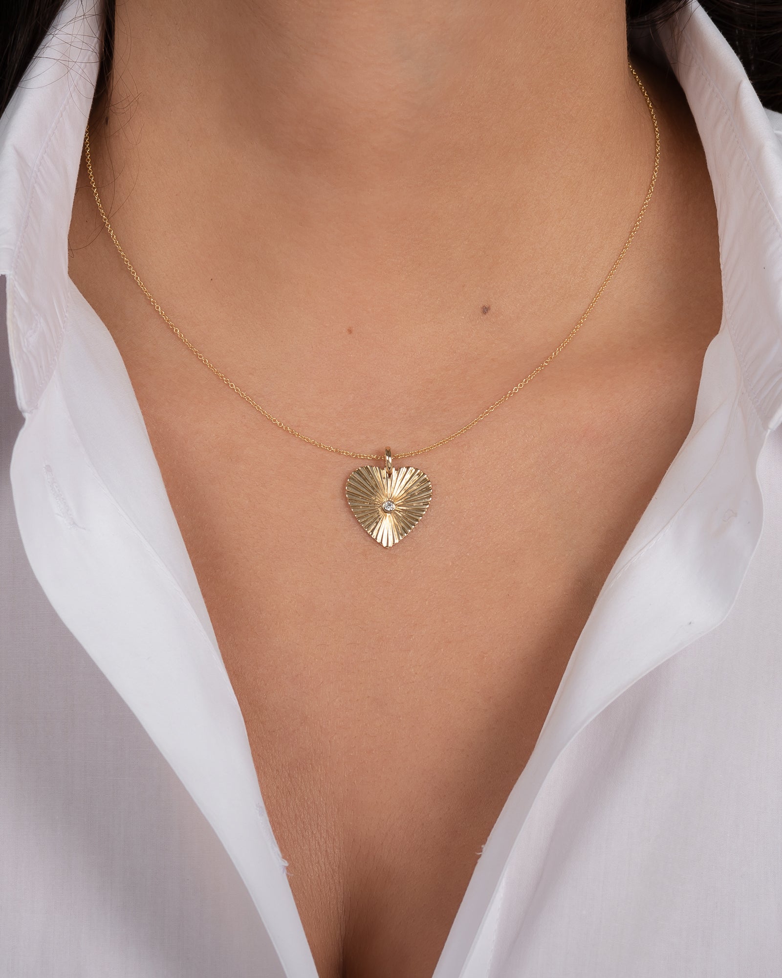 Louis Vuitton Necklace Pandan Tiff Sweet Monogram Pink Gold Choker Leather  GP ref.572151 - Joli Closet
