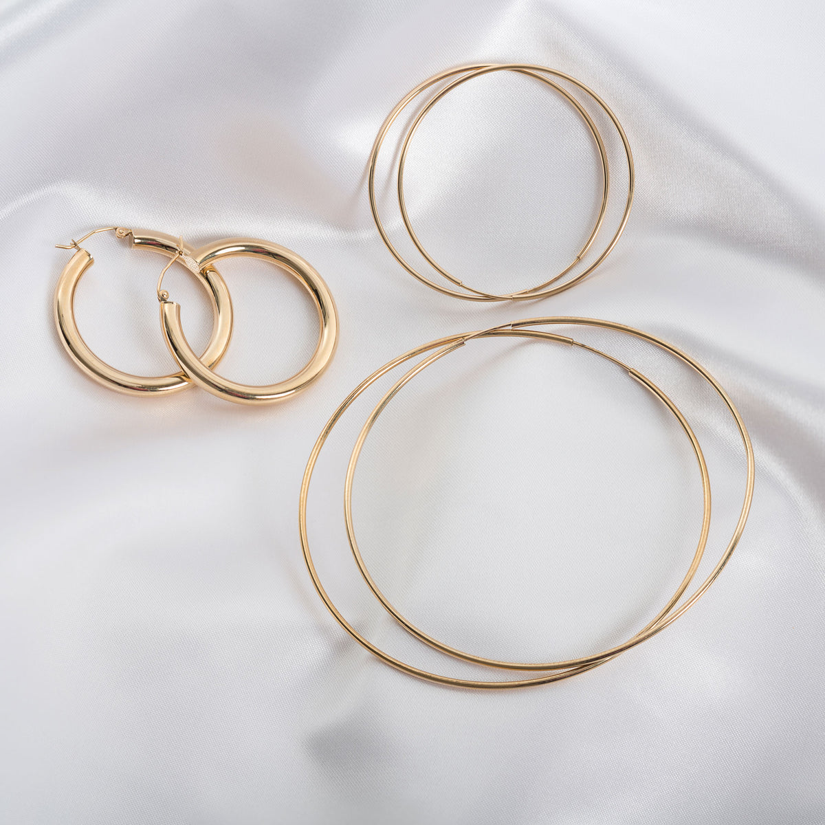 14k Gold Medium Thread Hoop Earrings