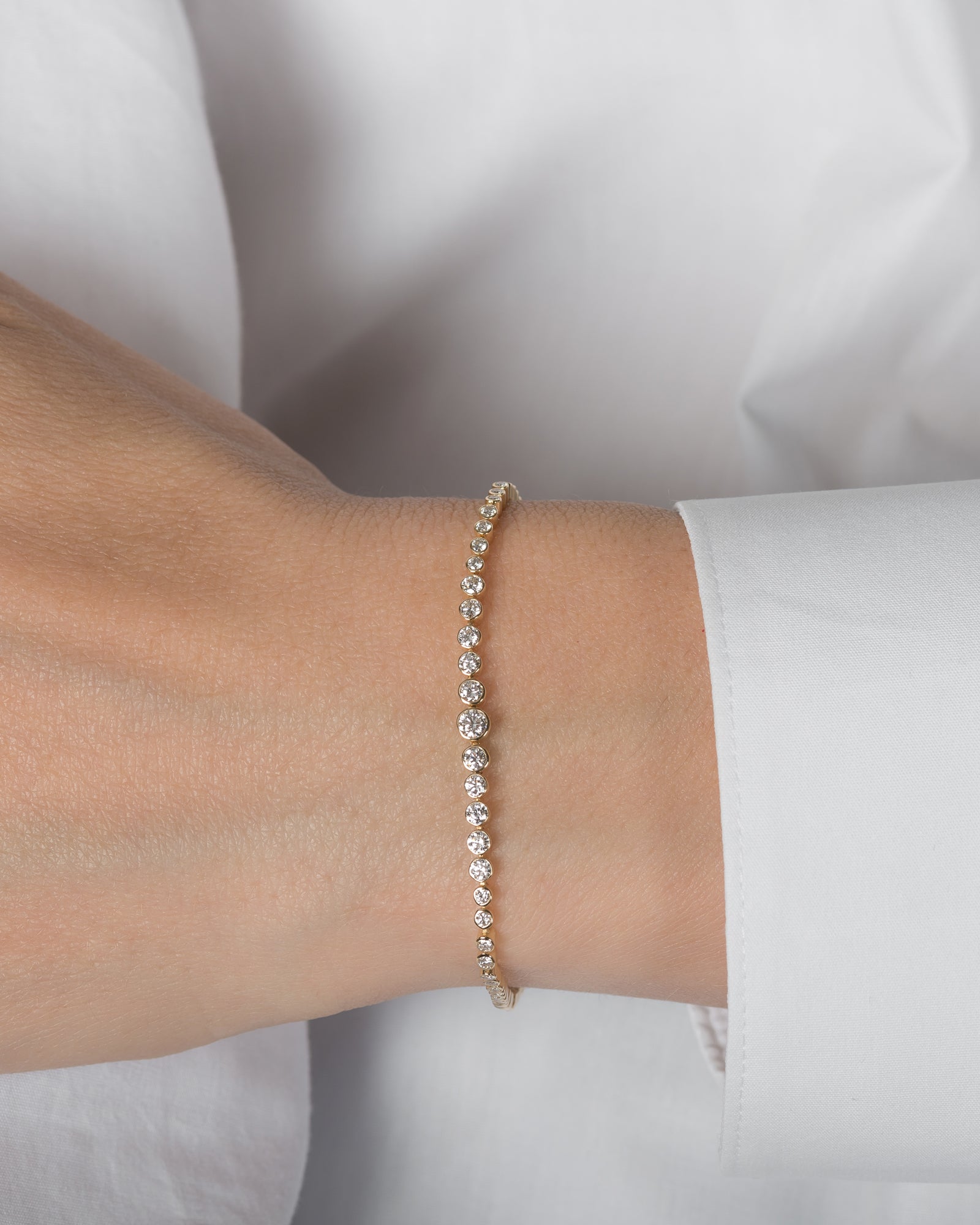 Bezel Graduating Diamond Tennis Bracelet Tennis Zoe Lev Jewelry