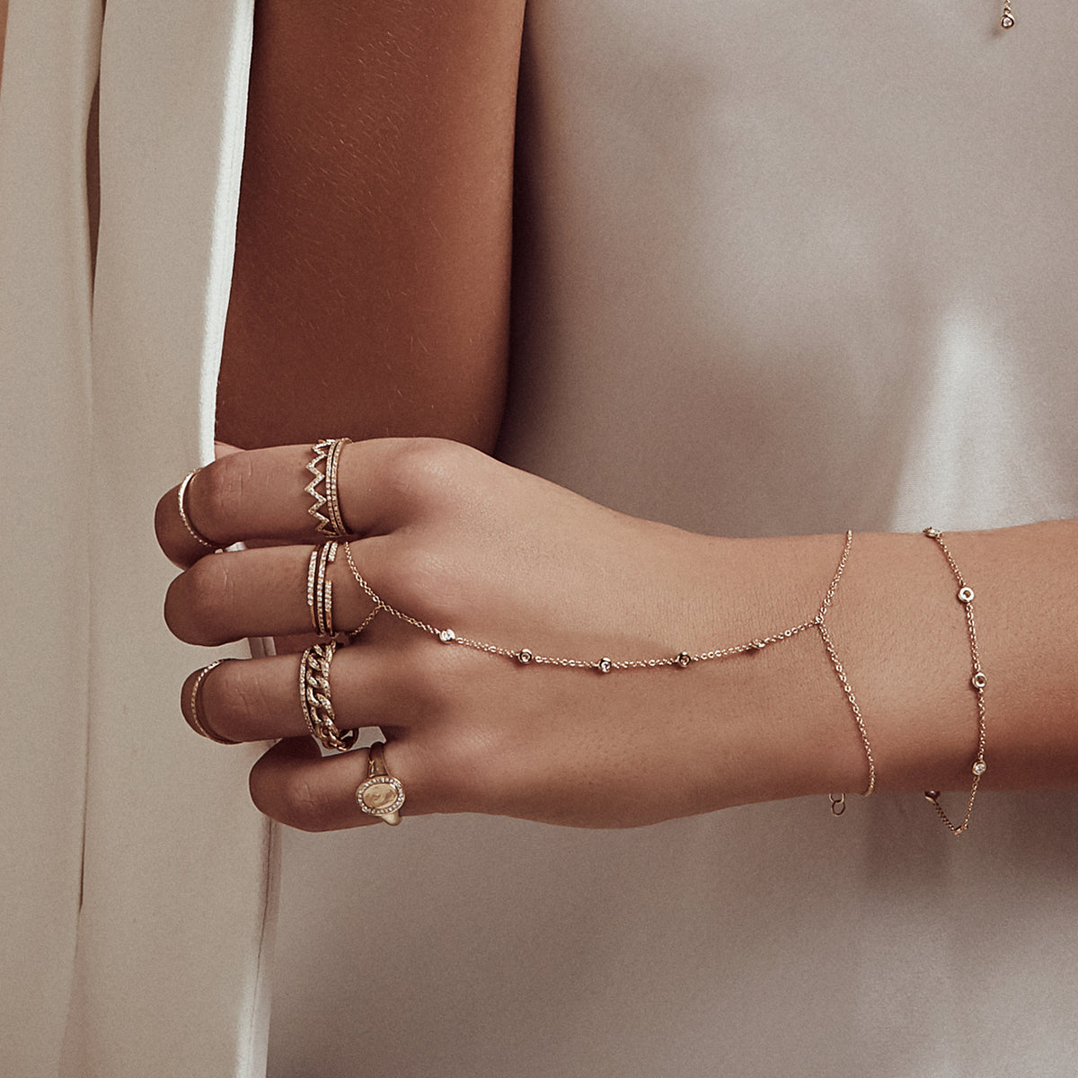 Finger Ring Bracelets Gold Pearl Hand Chain Slave Beaded Hand Harness Chain  Wedding Bridal Hand Accessories